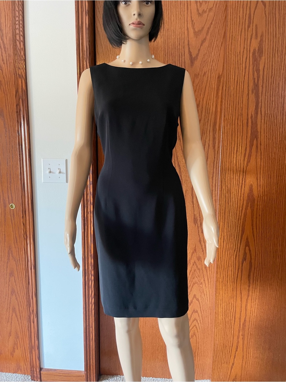 EUC: Ann Taylor black dress